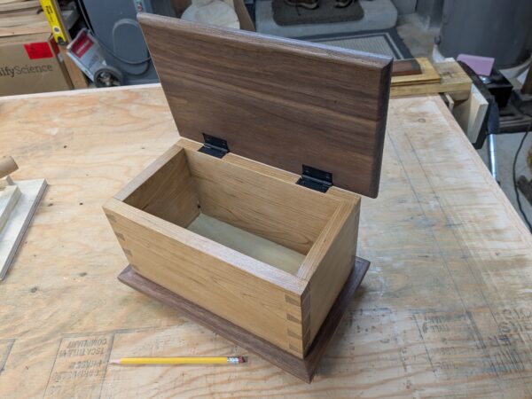 Ticket: Dovetail Tool Box
